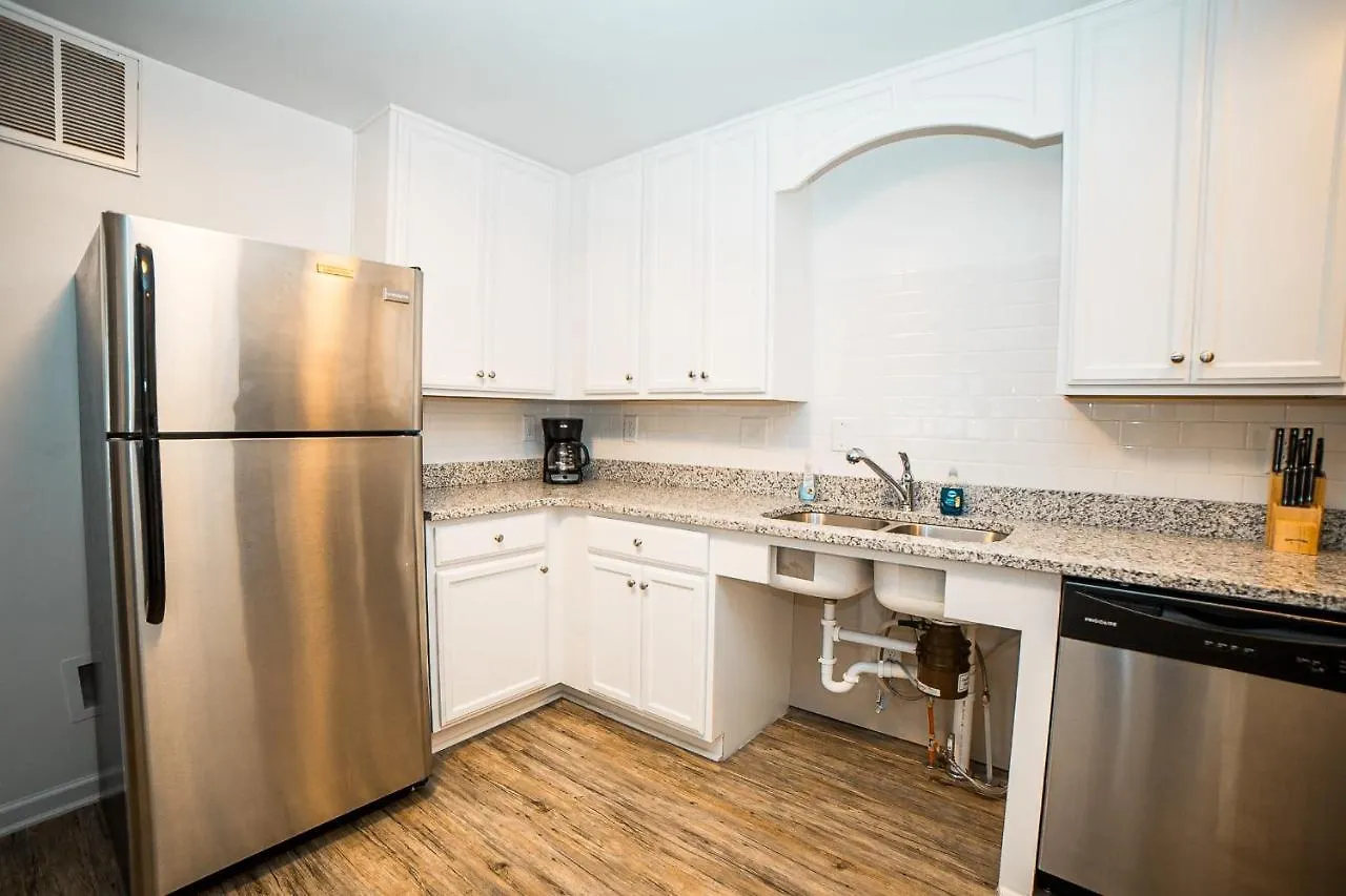 Modern North Gulch Apartment Nashville