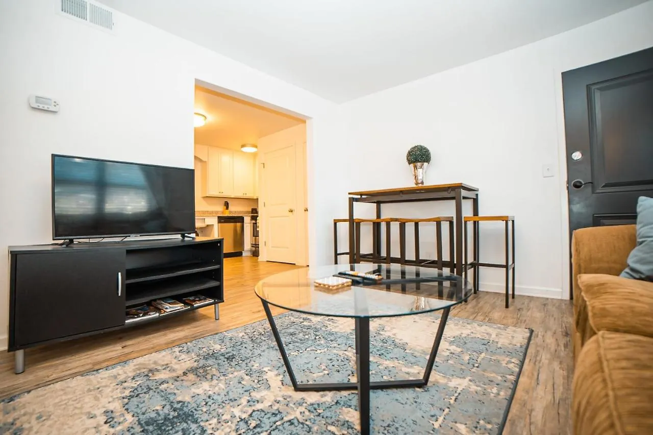 Modern North Gulch Apartment Nashville