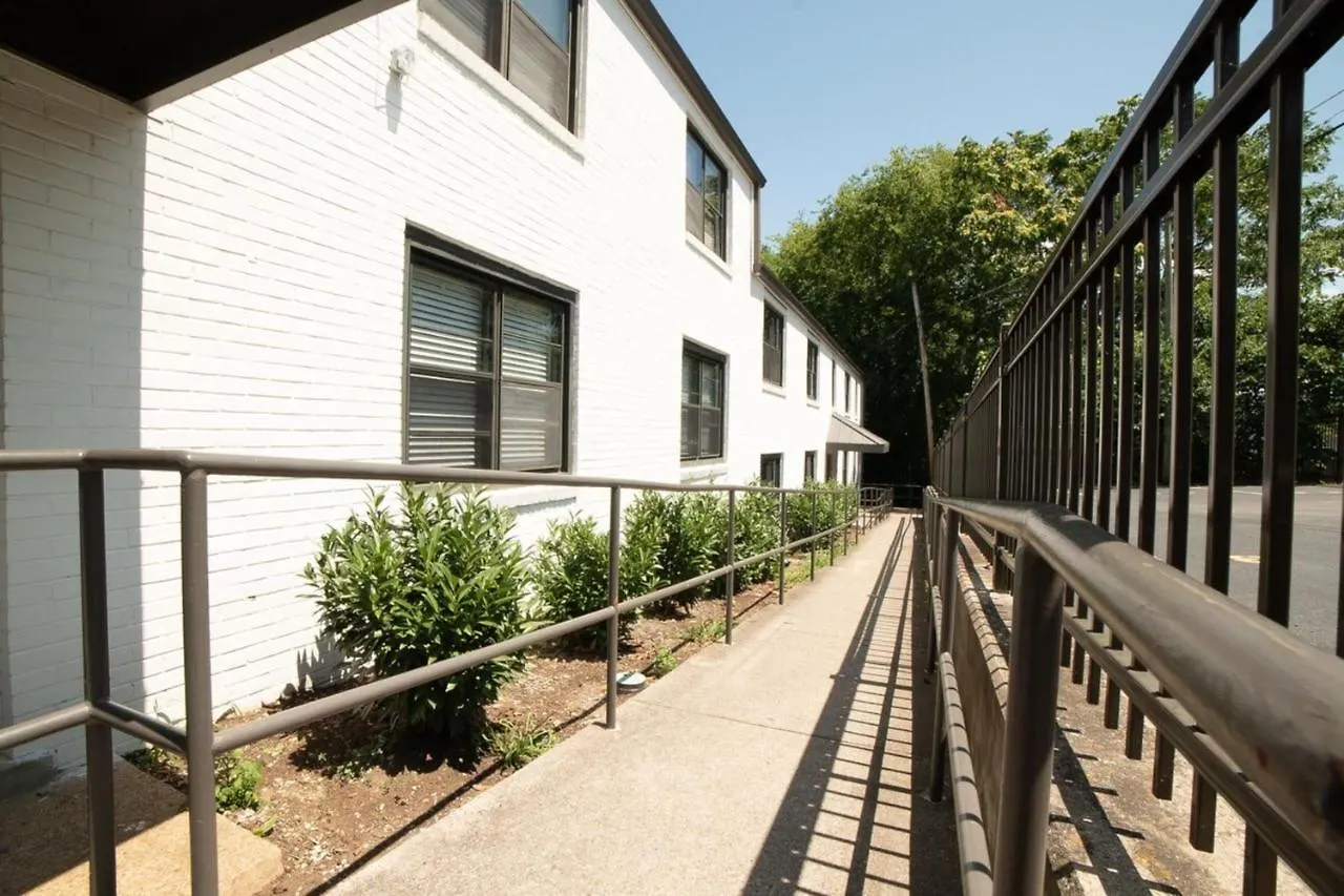 Modern North Gulch Apartment Nashville