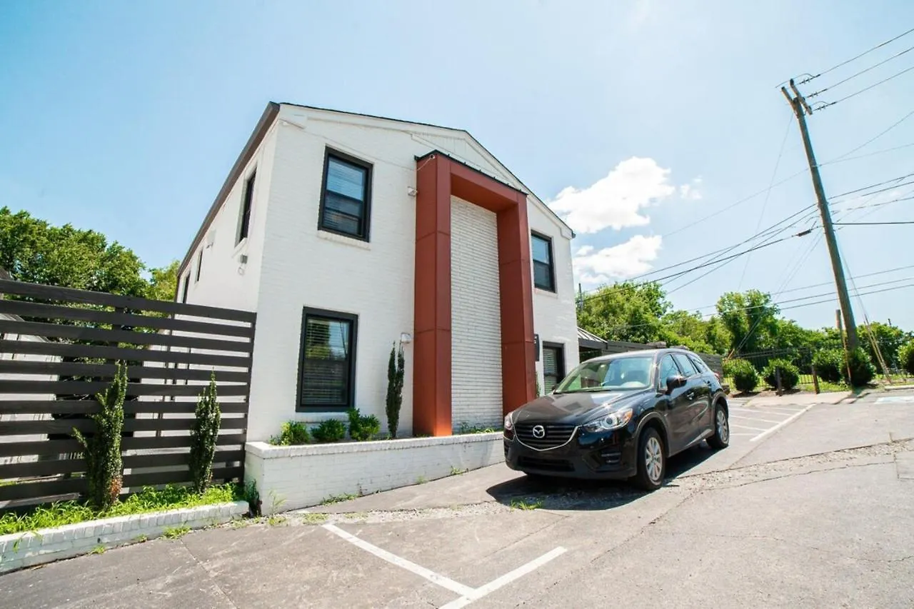 Modern North Gulch Apartment Nashville